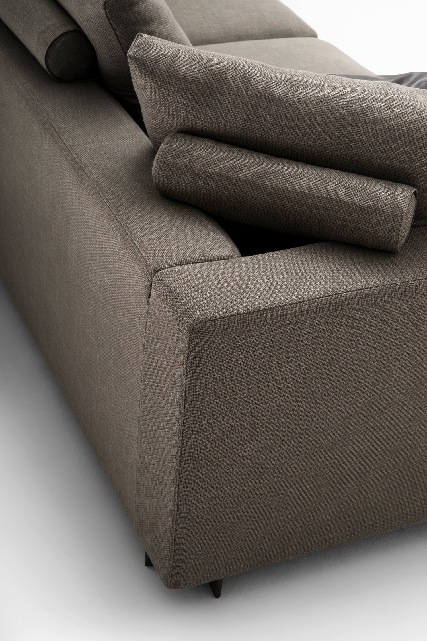 DESIGNER FURNITURE