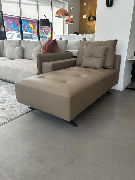 Wake Plus Chaise Sofa