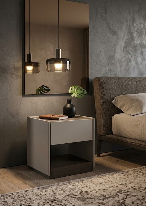 Ralf Night Stand