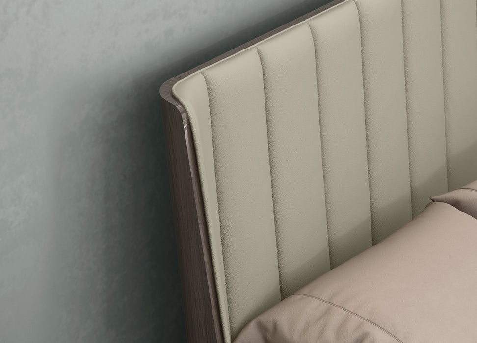 Perl Queen Bed