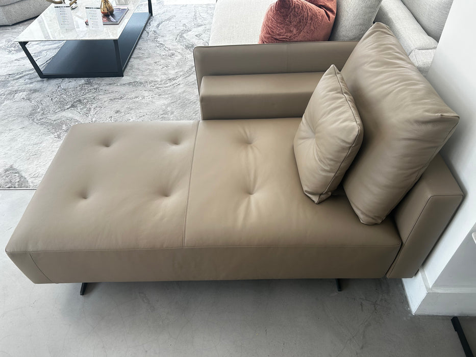 Wake Plus Chaise Sofa