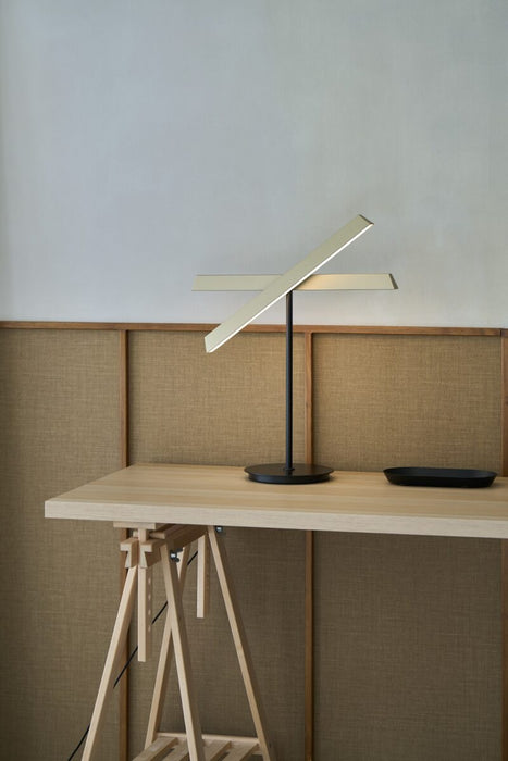 Kanect Table Lamp
