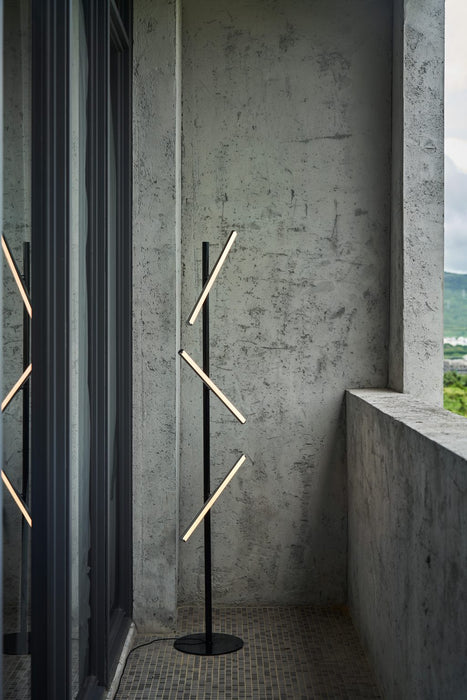Iza Floor Lamp