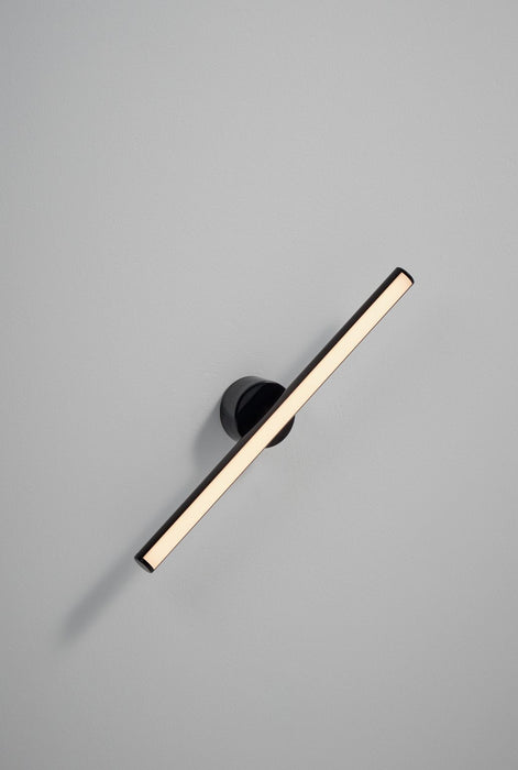 Iza Wall Lamp