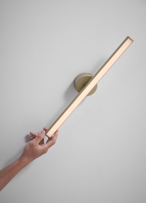 Iza Wall Lamp