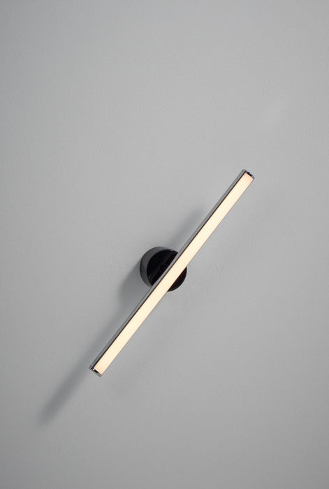 Iza Wall Lamp