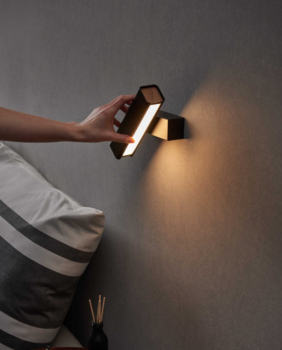 Megu Wall Lamp