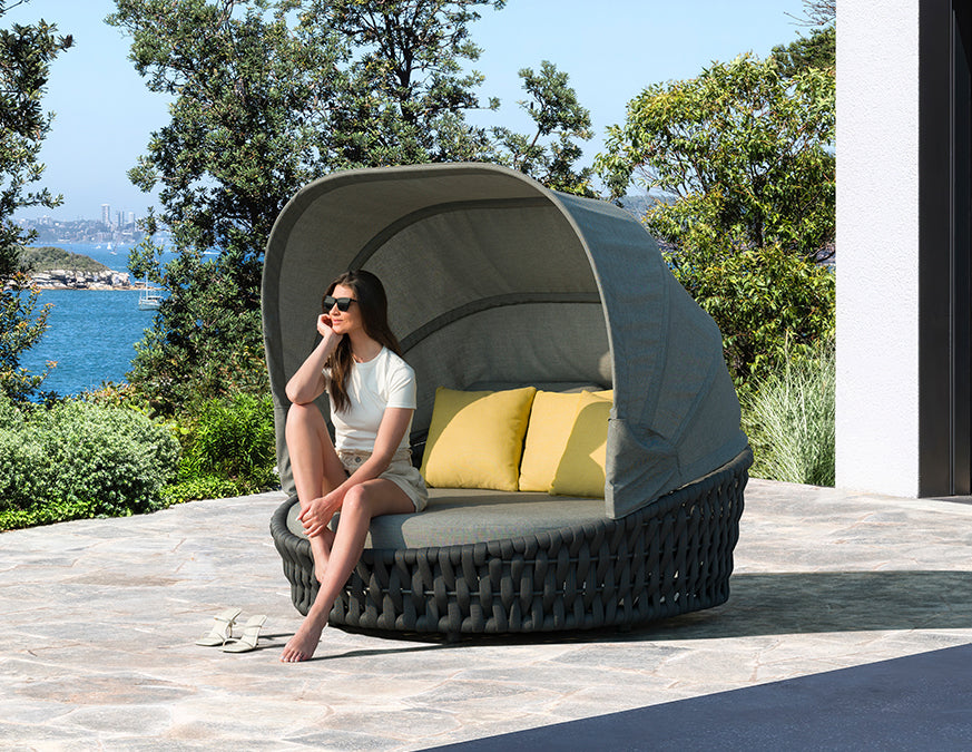 Summer Daybed with Canopy