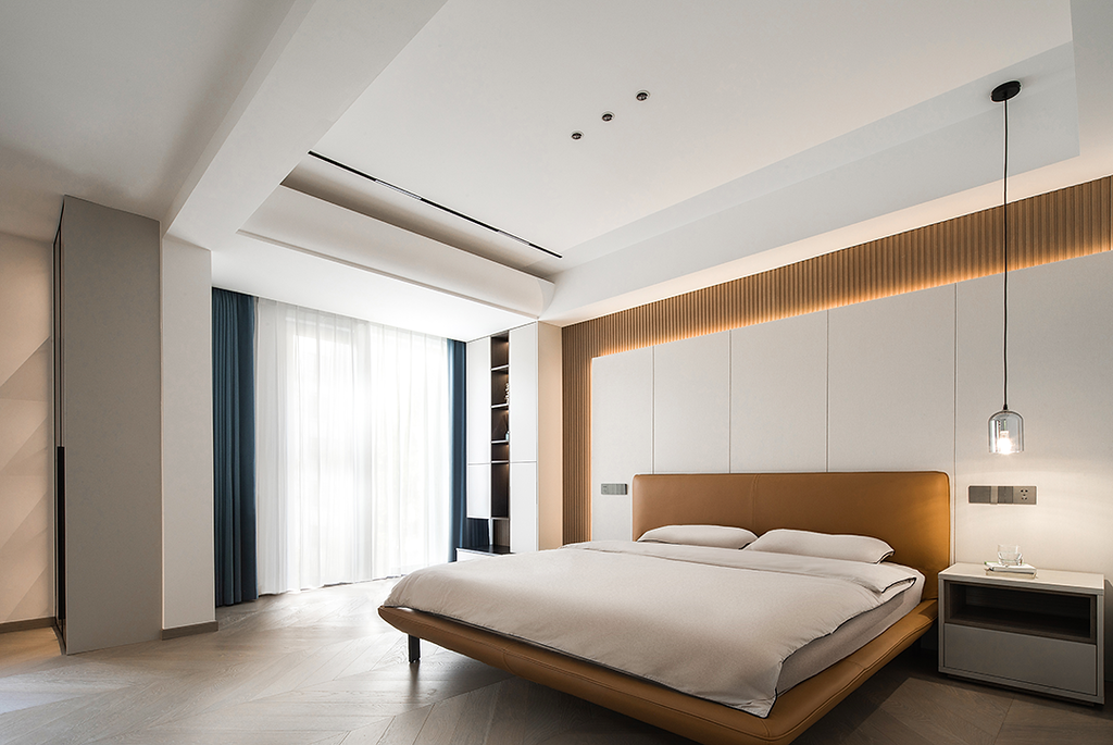 Elan King Bed