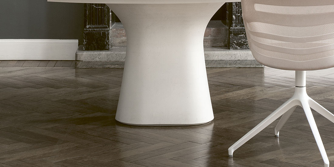 Podium Oval Table